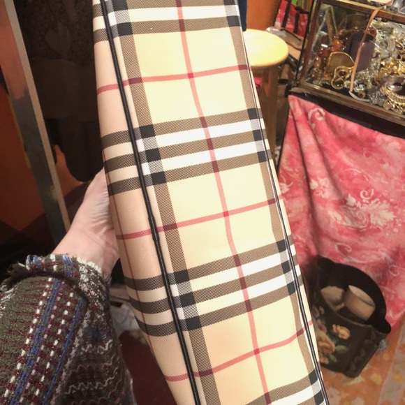 Burberry handbag ❌SolD❌ - Picture 8 of 8